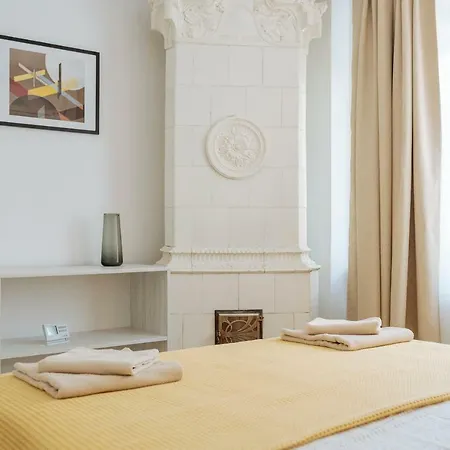 Lovely And Quiet Courtyard In Centre Apartamento *